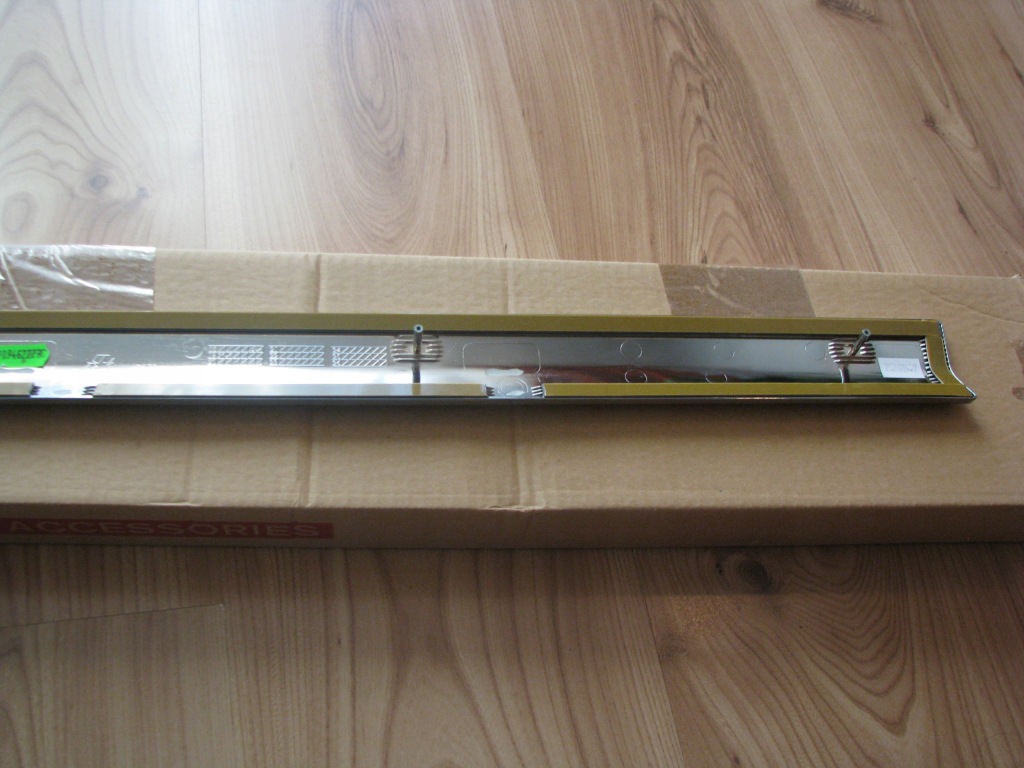 фото №3, Молдинг хром дверь правый перед toyota rav4 v 2018-