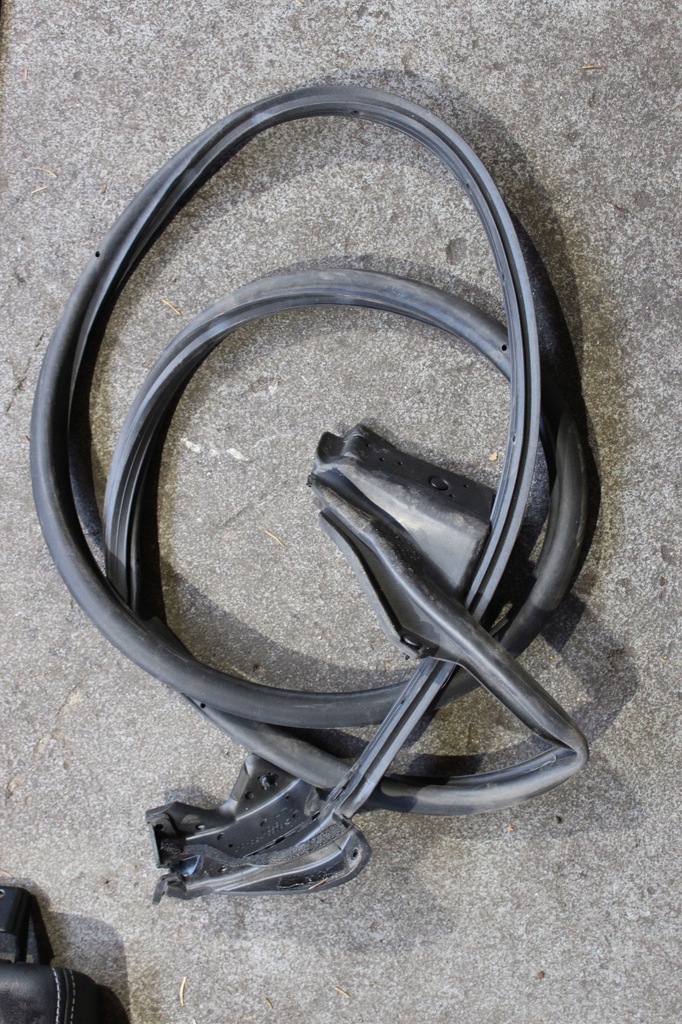 фото №1, Infiniti q60 прокладка двері лівий перед