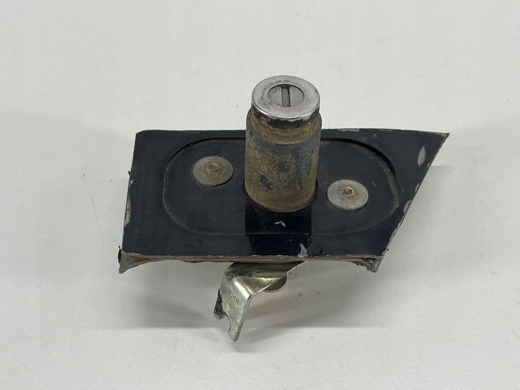 фото №5, Вкладка ключа замка кришки задня pajero iv