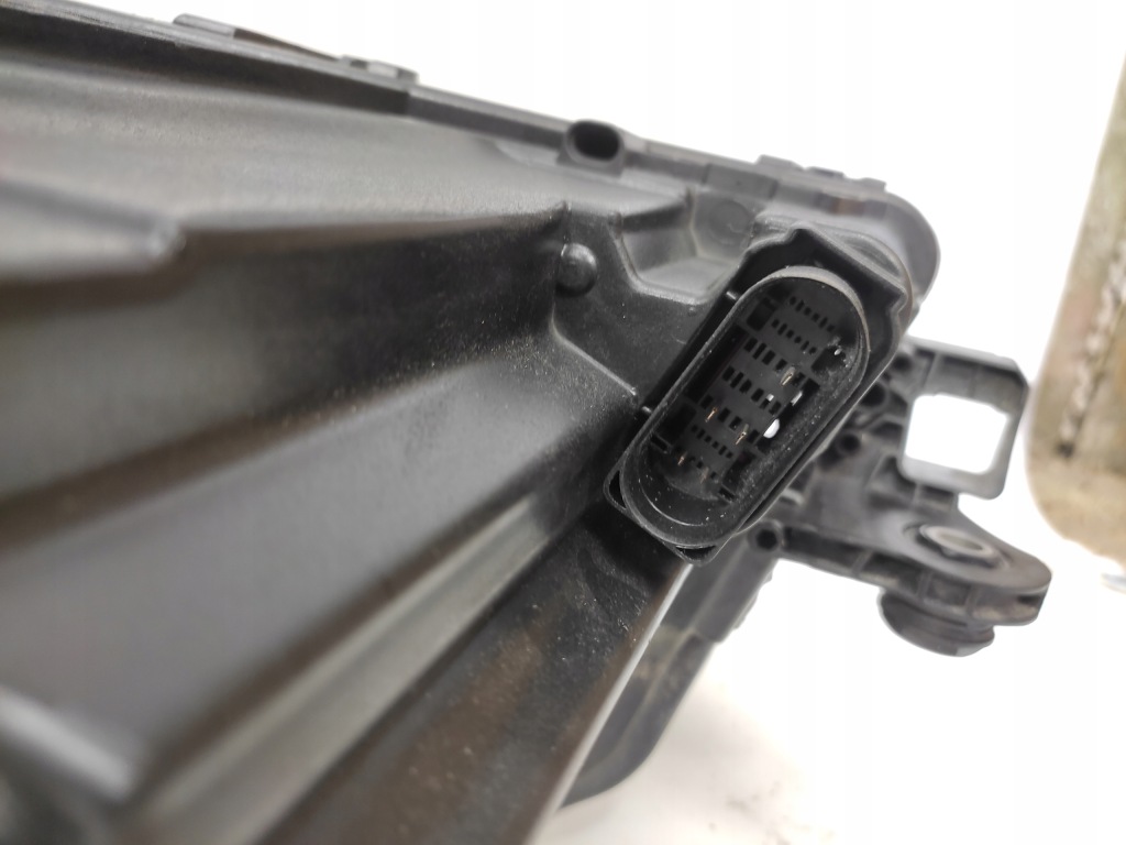 Skoda superb 3 рестайлінг  3v1 фара правий перед full led 2019- Доставка