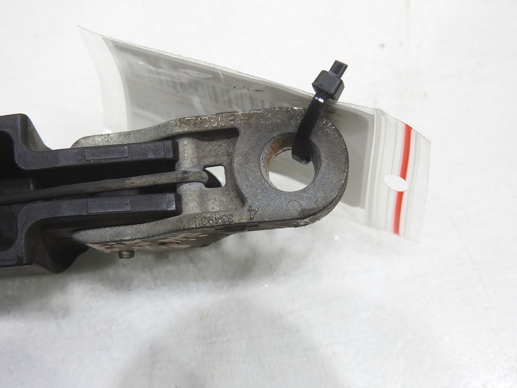 фото №5, Рычаг дворники крышки ford fiesta mk7