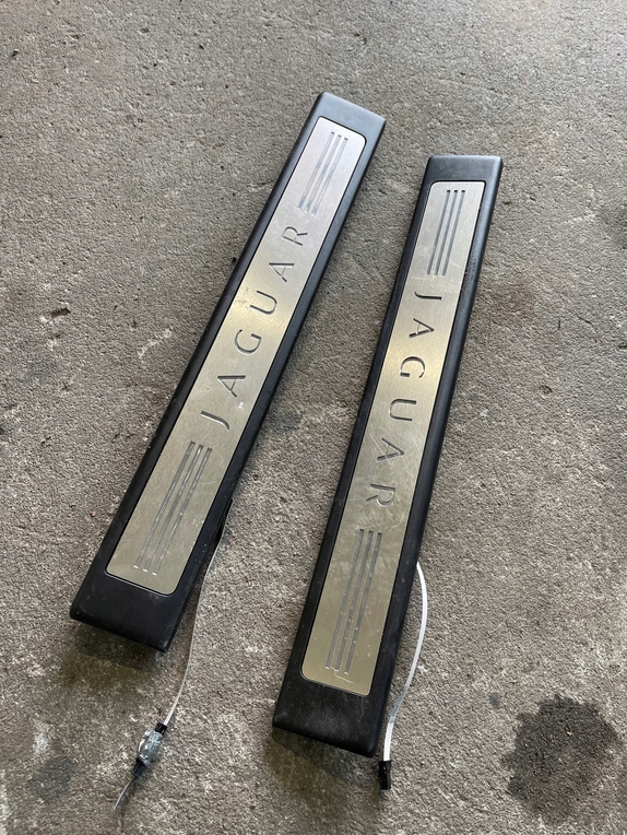 фото №1, Jaguar xf x250 lift 11-15 молдинг защита порог подсвеченная led левая правая