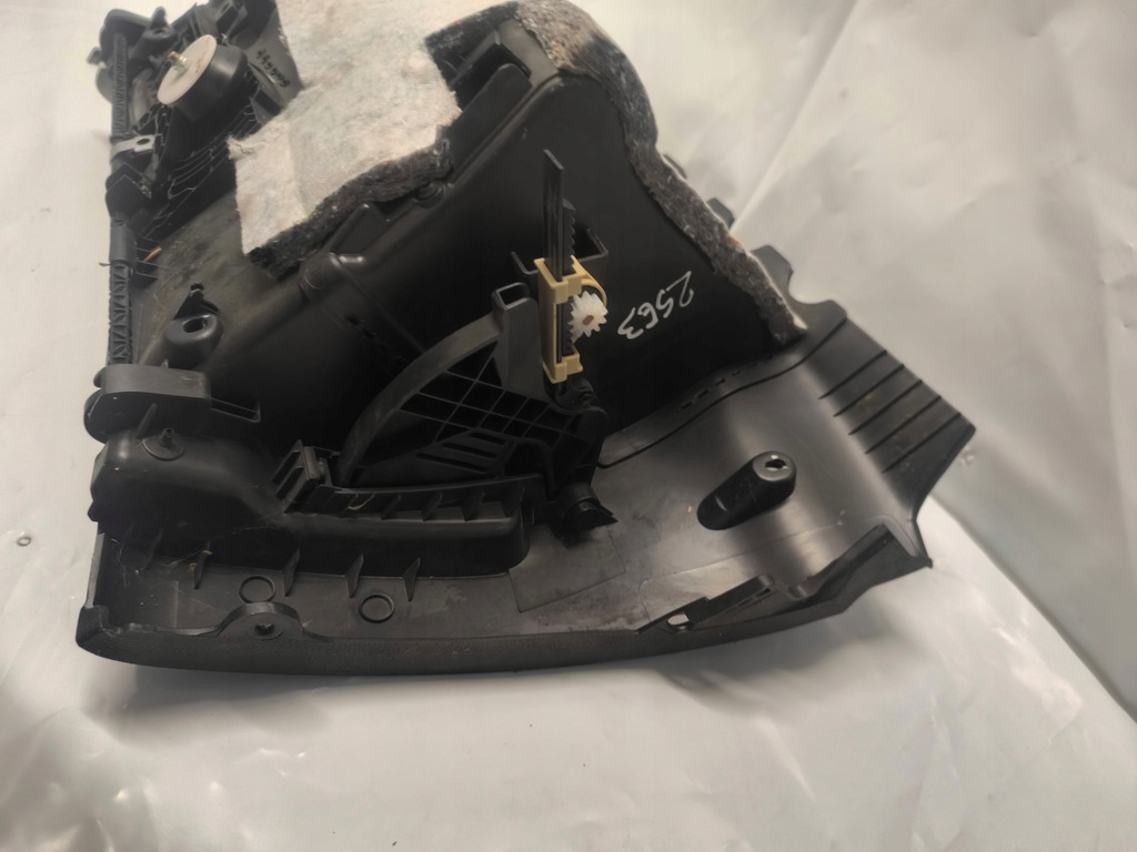 фото №7, Бардачок пасажира octavia ii fl 1.8 2.0 tsi cdaa 08-13 europa 1z1857097s