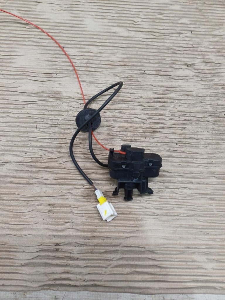 Купить Механизм открывания крышка заливной топлива fiat 0689800