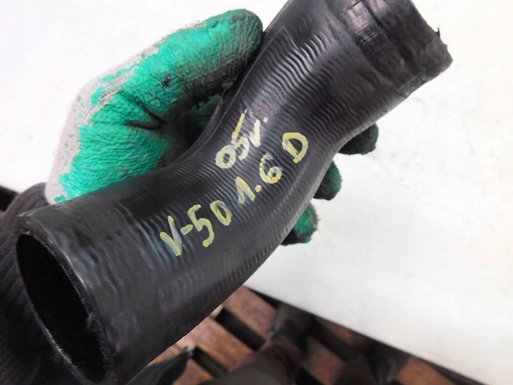 фото №4, Volvo v50 1.6d 2005r труба wąż шланг turbo