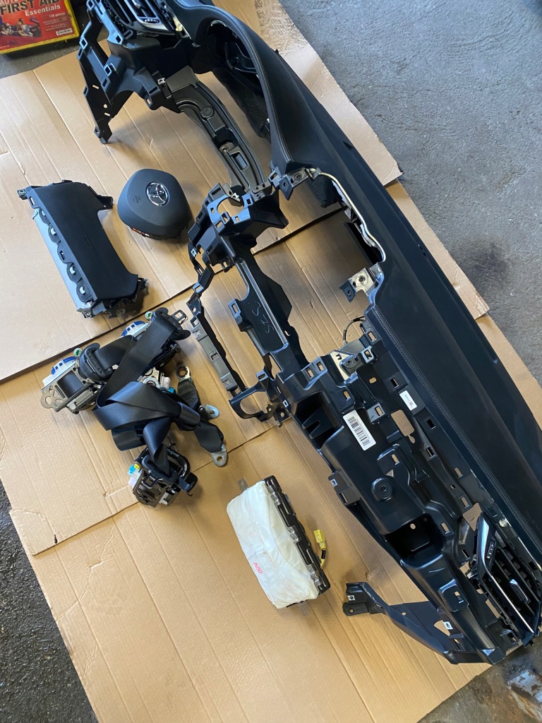 фото №3, Toyota chr консоль подушка безпеки подушки безпеки ремені