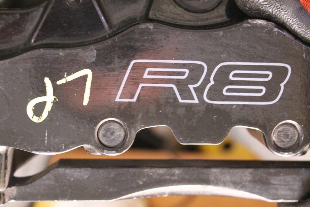 фото №9, Audi r8 420 06- суппорт тормозной левый перед