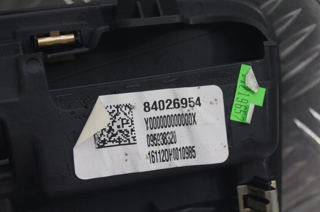 фото №5, Chevrolet camaro vi лампа стельовий