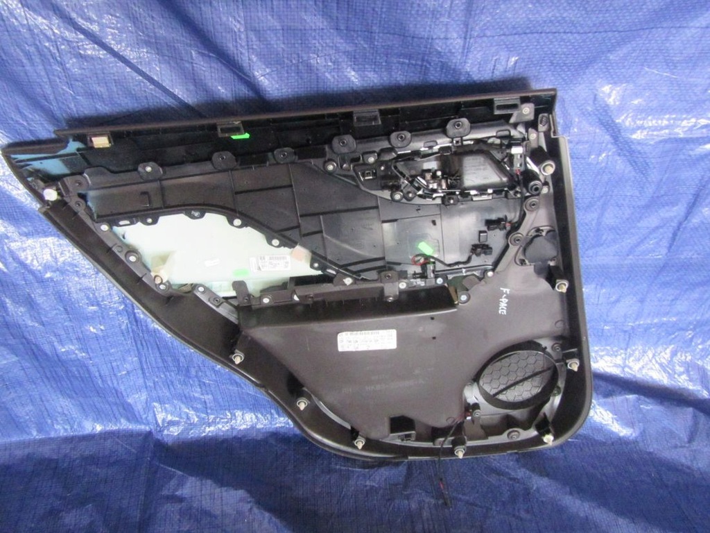 фото №15, Jaguar f-pace x761 2016 обшивка защита дверь задняя