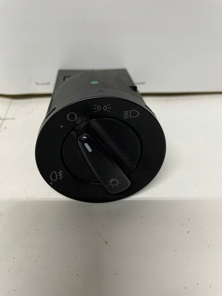 фото №1, Вимикач перемикач світла vw beetle passat b5