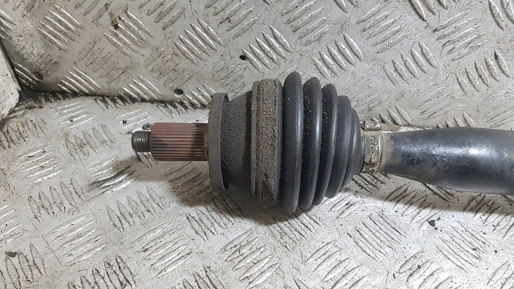 фото №3, Półośka приводной вал правая передняя volkswagen polo 4