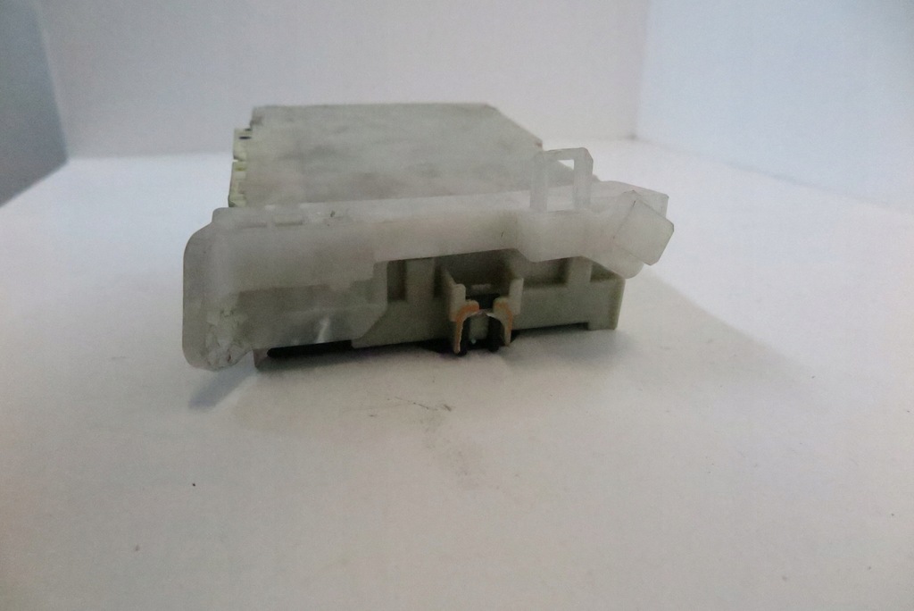 фото №10, Модуль блок управления кузов bsi toyota prius plus 89221-47500