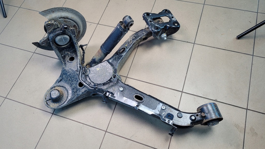 фото №13, Toyota proace ii 20r поворотный кулак рычаг амортизатор левый задняя 9807505080