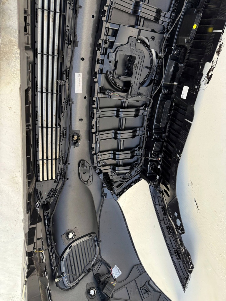 фото №14, Mercedes eqa w243 a243 бампер перед передний kompletny a2438850001