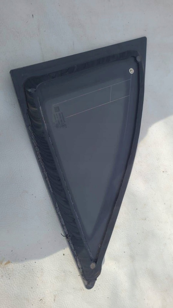 Купити Land rover range rover sport l461 праве задні бічний вікно 43r012467