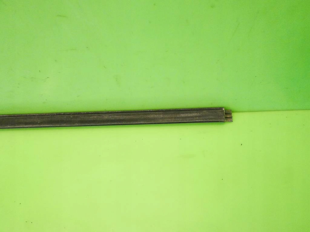 фото №7, Молдинг уплотнитель правая перед renault clio iii