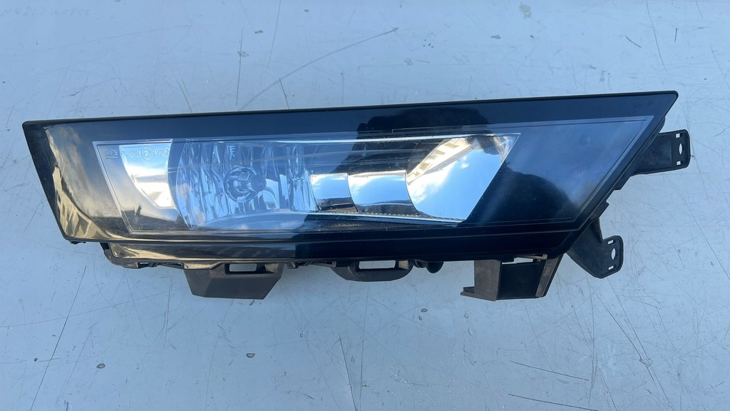 фото №1, Лампа протитуманна протитуманна фара правий skoda rapid lift 5ja941700d