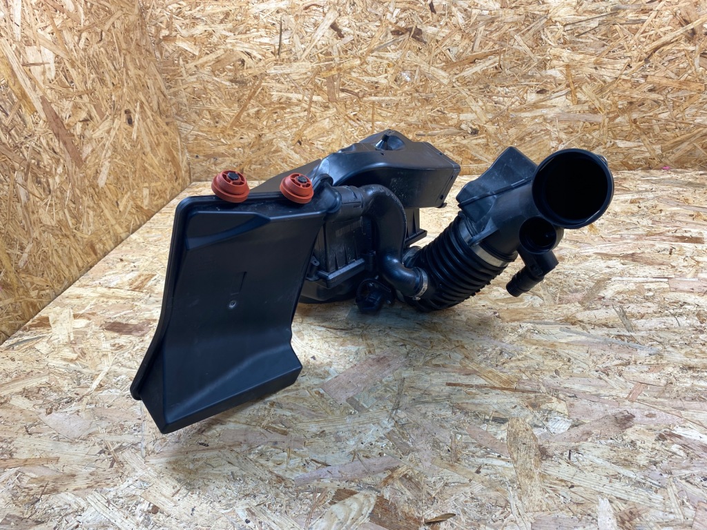 Корпус фільтра повітря bmw x5 g05 x6 g06 g11 g12 3.0d 7643301 8575041 Київ