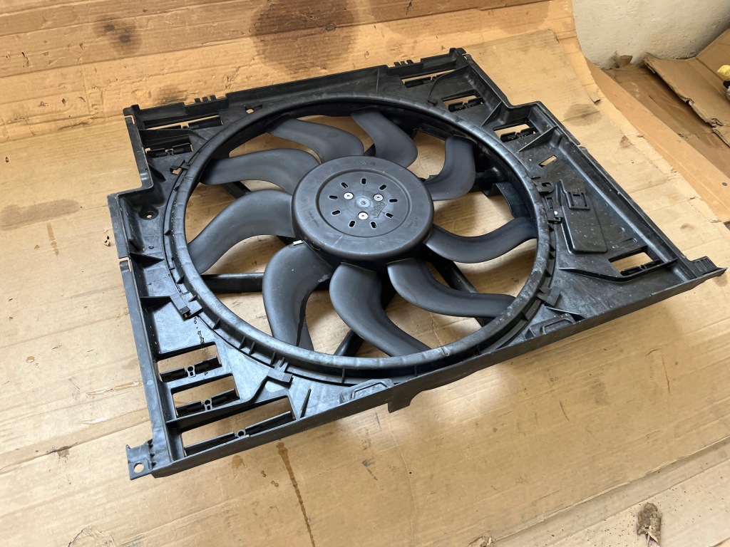 Bmw 3 g20 g21 2.0d 2021r вентилятор радіатора води оригінал європа Київ