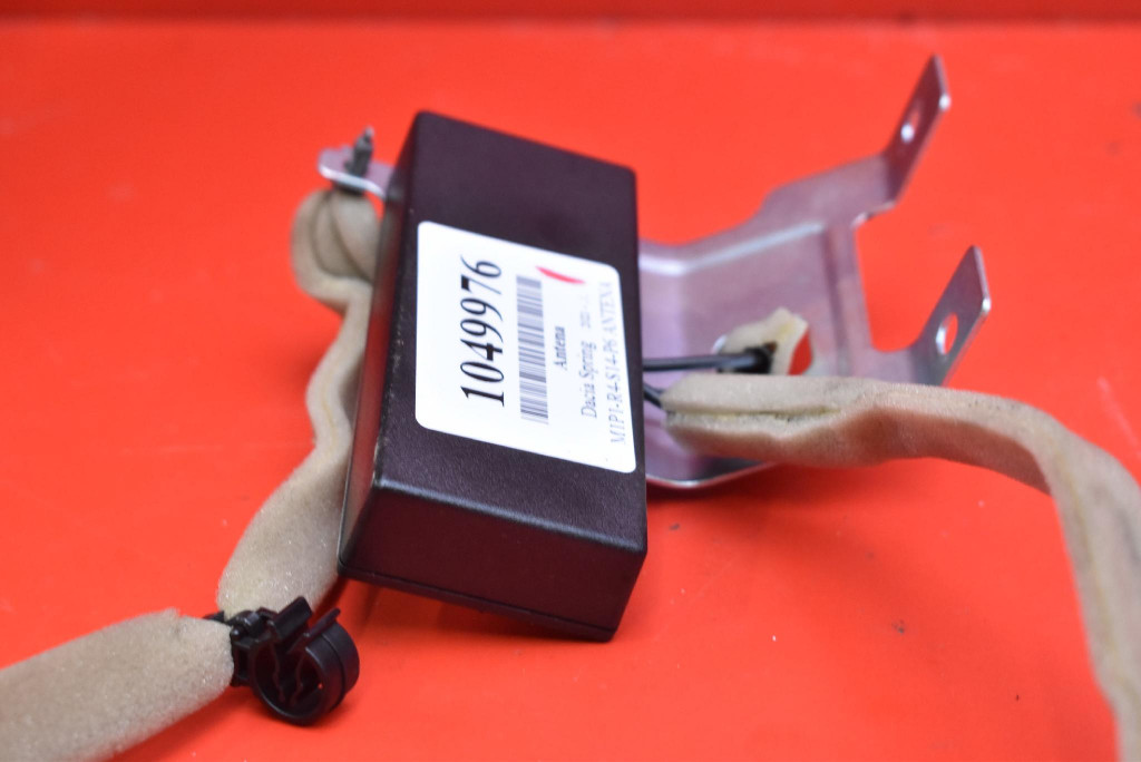 Антенна gps 282129229r dacia spring 21- в Украине