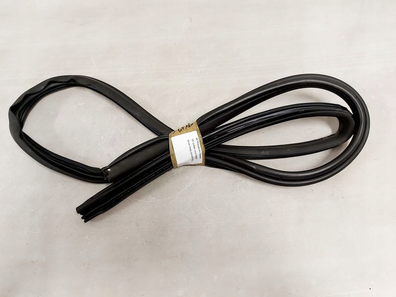 фото №1, Galant viii sedan прокладка дверь левый перед левая