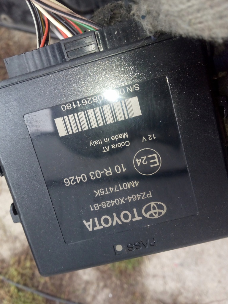 фото №7, Toyota rav4 iii 06-12 бампер задняя pdc цвет чёрный 202