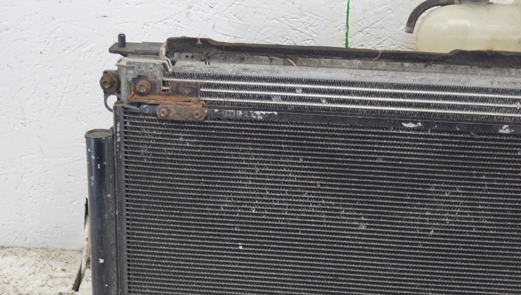 фото №15, Lexus is 220 комплект радіатор вентилятори