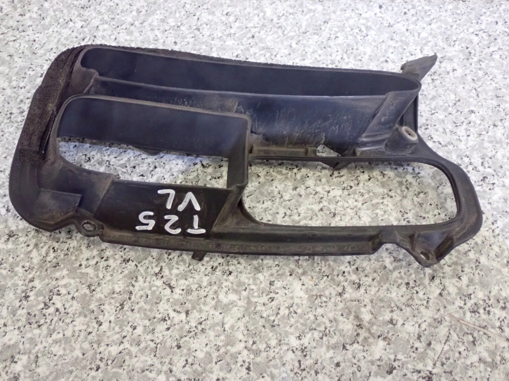 фото №5, Toyota avensis t25 przedlift 03- рамка протитуманної фари передня ліва