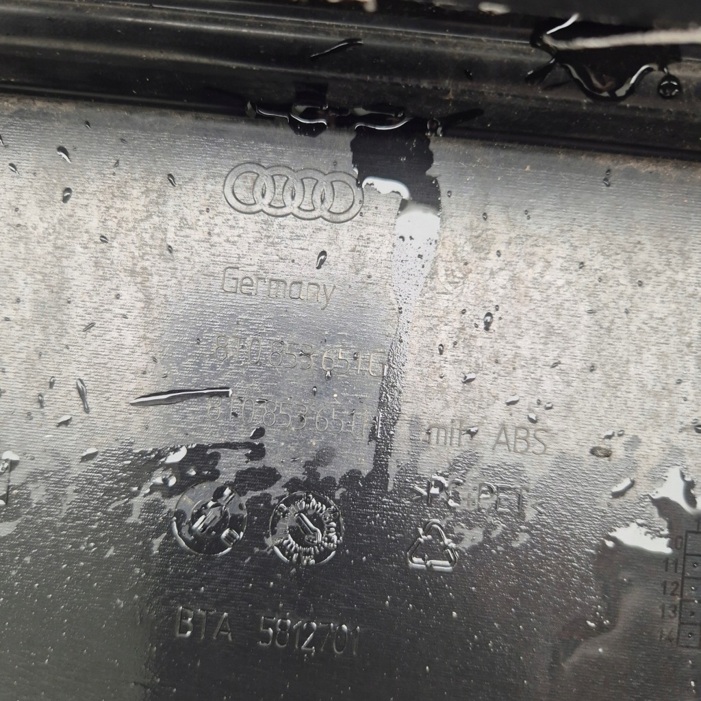 Audi a5 бампер перед 8t0853651g решётка радиатора решётка радиатора в Украине