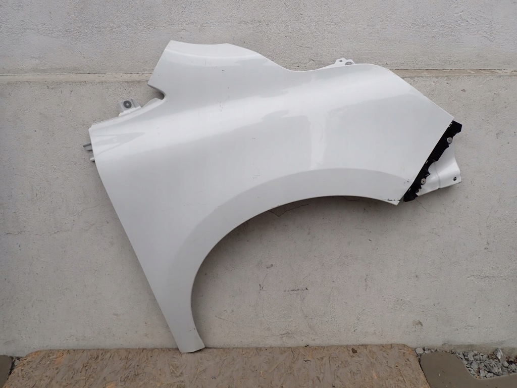 Купити Крила правий перед передній renault kangoo iii 2021- 631002402r