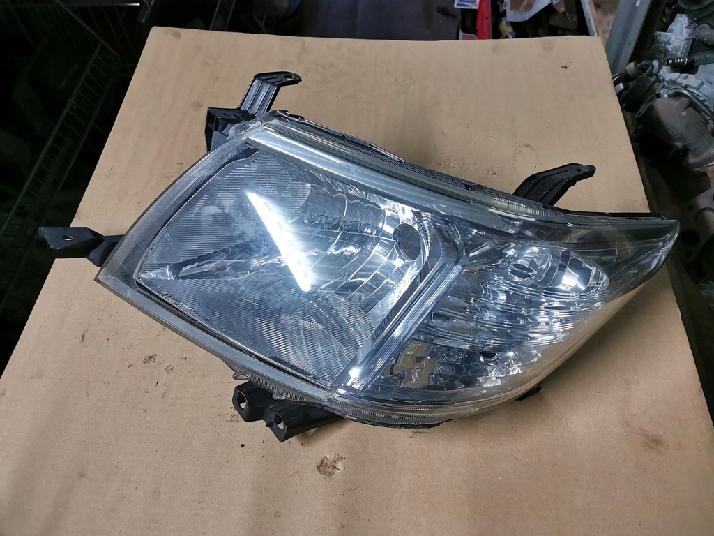 фото №1, Фара лампа левая перед hilux vii 7 lift 12-15