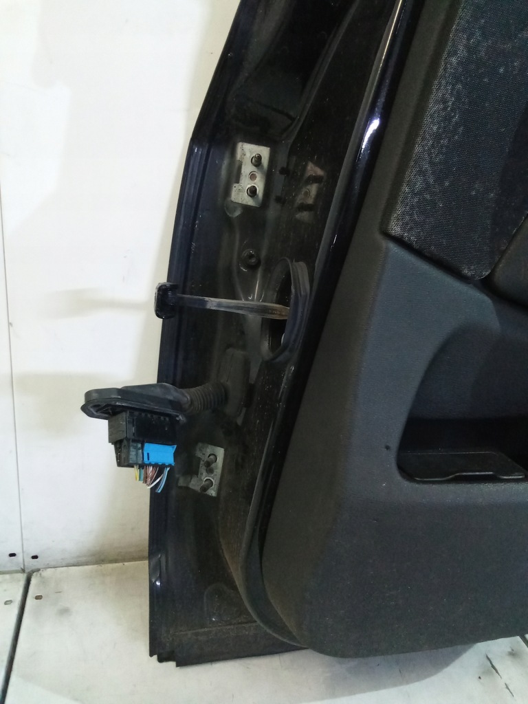 фото №7, G612 двері правий задня bmw x3 e83 schwarz 2