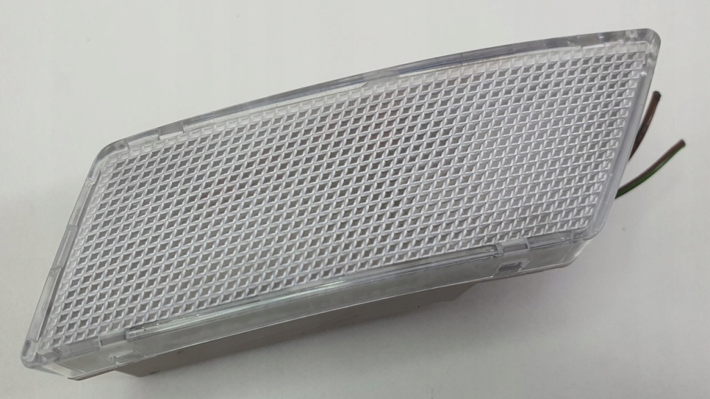 фото №1, Лампа освещение багажника mercedes w204 kombi