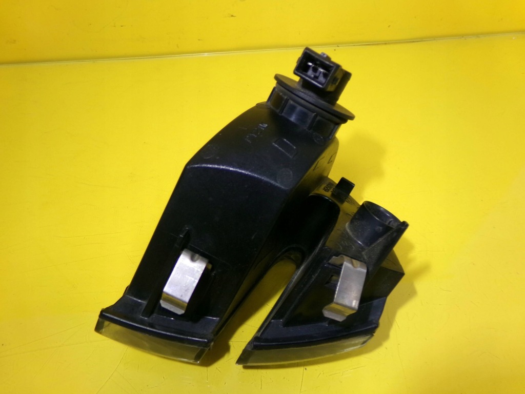 Поворотник поворотник правый перед alfa romeo 147 46756280 nr219 Киев