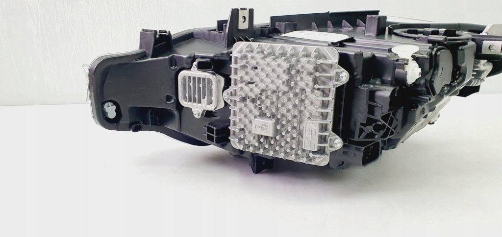 Фара bmw f30 f31 рестайлинг  lci led правая комплектная европа Недорого