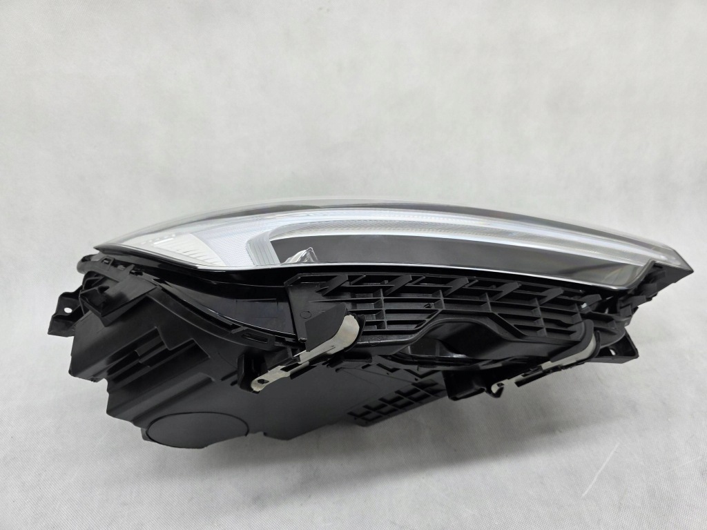 Volvo xc60 2 рестайлінг  фара перед передня правий full led європа 32404710 Зі Шроту