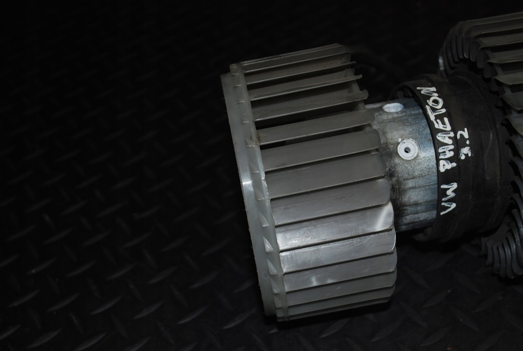 фото №6, Воздуходувка отопителя vw phaeton 0130111045