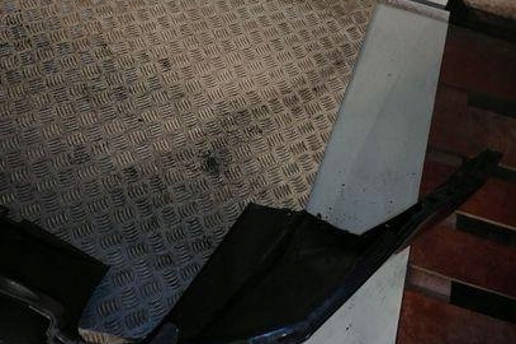 фото №10, Бампер задний volvo s60 i 2168408 2.4l дизель 120kw 2008