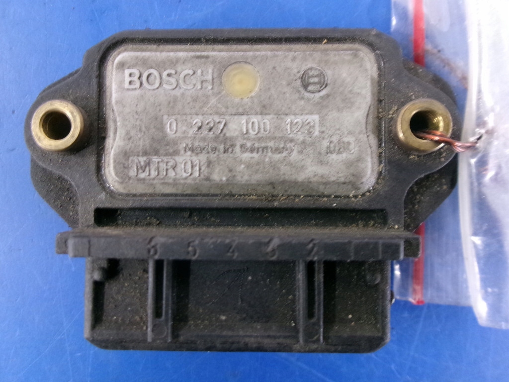 Купити Audi 80 1.8 модуль запалювання bosch 0227100123