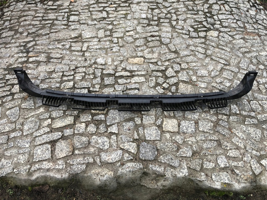 фото №1, Vw golf vii sportsvan направляющая бампер задняя 510