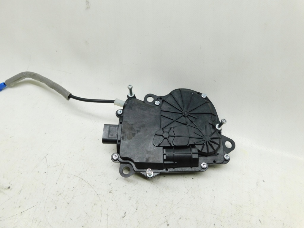 фото №3, Доводчик замка крышки - land rover discovery v l462