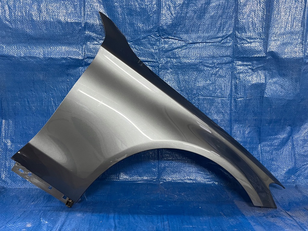 фото №1, Mercedes cklasa w205 правый передний крыло