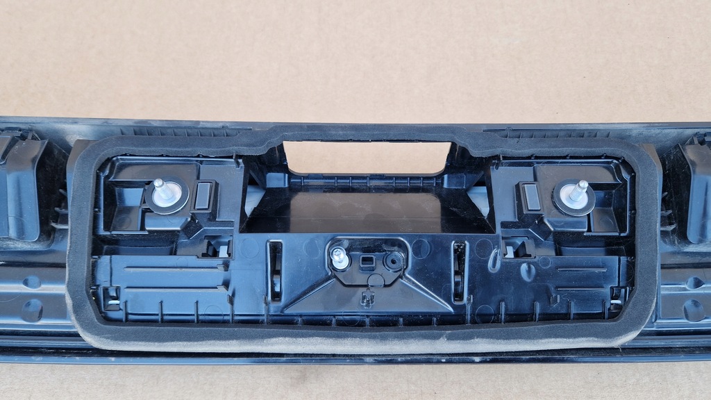 фото №5, Накладка задняя крышка багажника vw taigo 2g7945093 оригинал ideał kpl