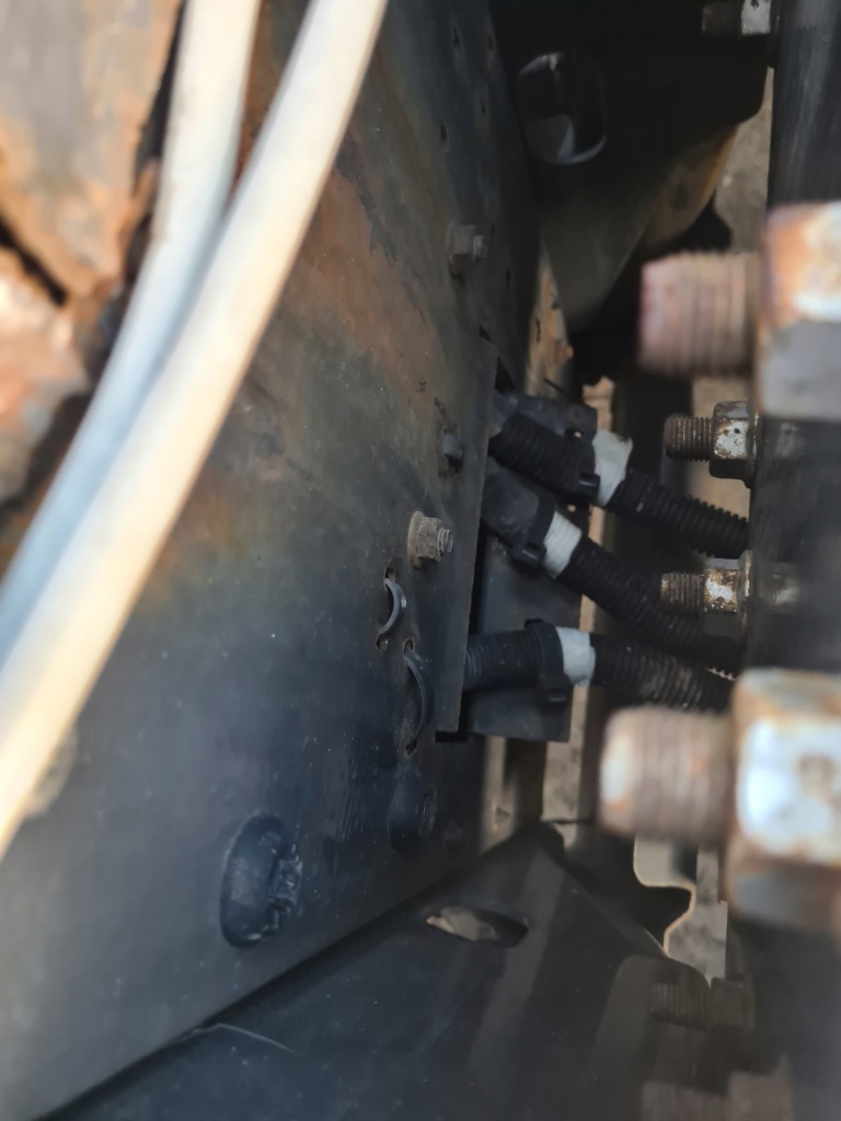 фото №8, Основание кронштейн коробка аккумуляторов renault premium magnum dxi