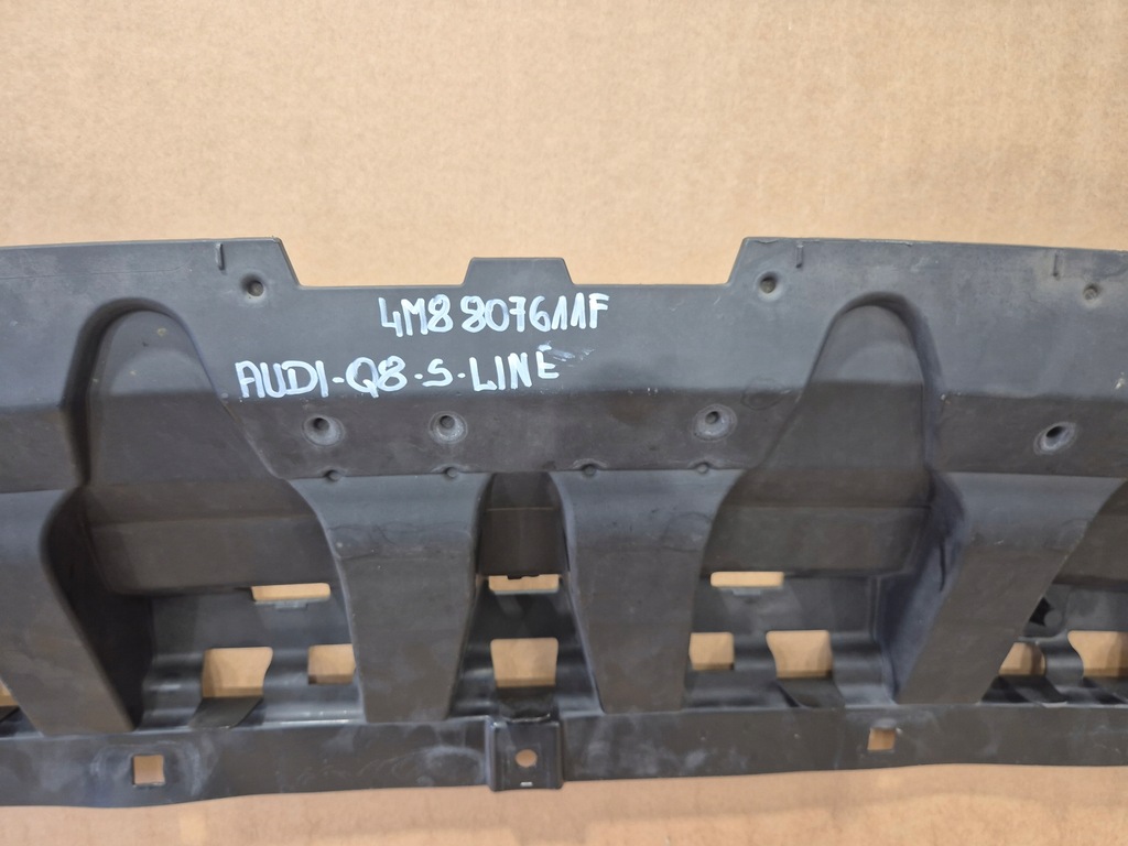 фото №8, Audi q8 s-line 4m8807611f спойлер бампера перед