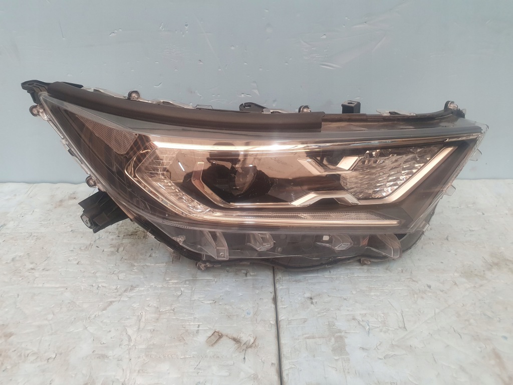 фото №1, Лампа toyota rav4 v full led права перед 19-