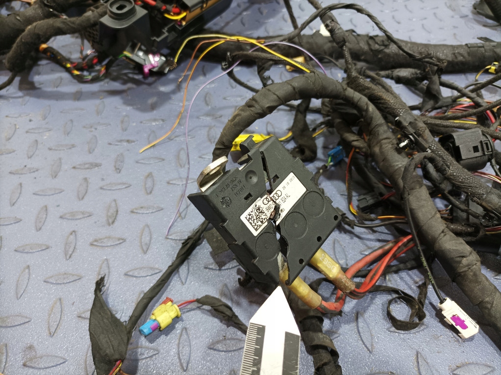 фото №9, Audi a5 f5 8w 3.0 tdi 218km электропроводка электрическая eu