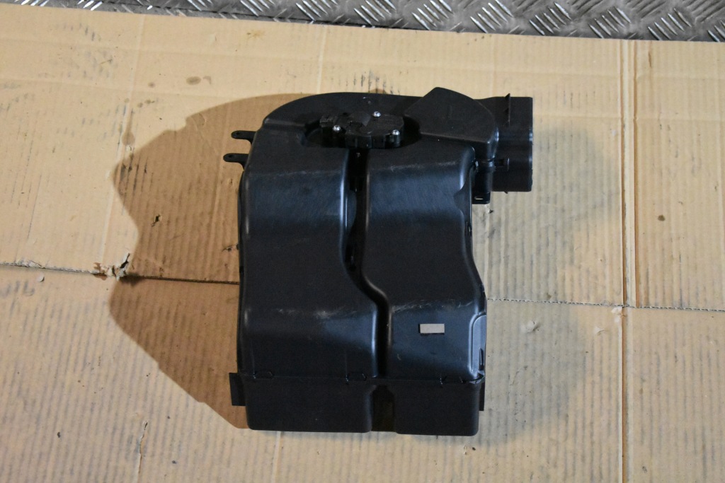 фото №1, Idealny впуск канал повітря лівий mercedes w167 1