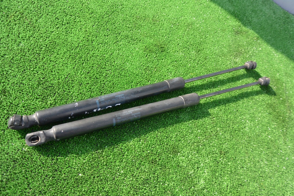 фото №1, Привід амортизатор кришки багажника audi q7 4l