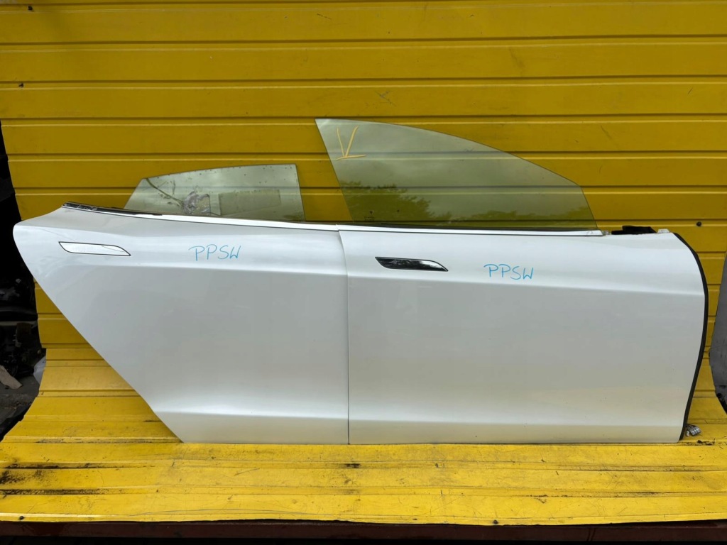 Купить Tesla model s рестайлинг  дверь перед задняя правое  ppsw
